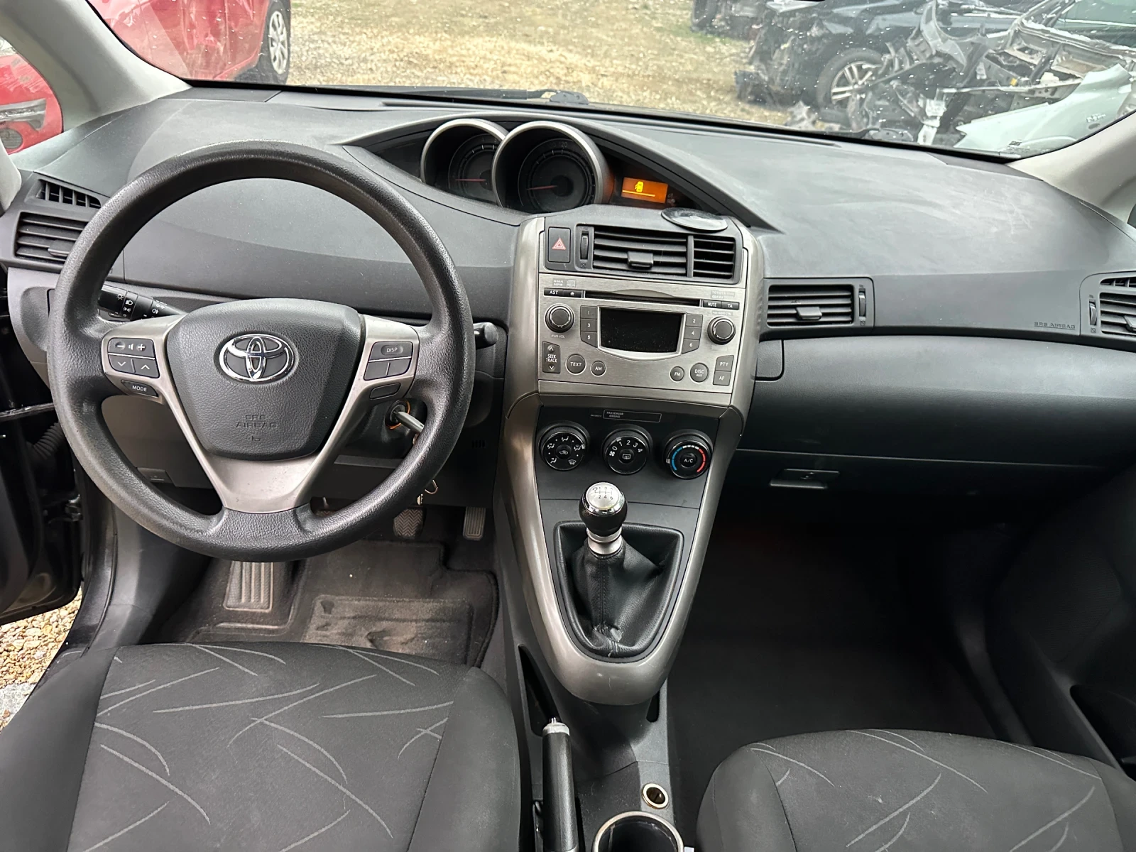 Toyota Verso 2.0d4d 126кс На части  - изображение 8