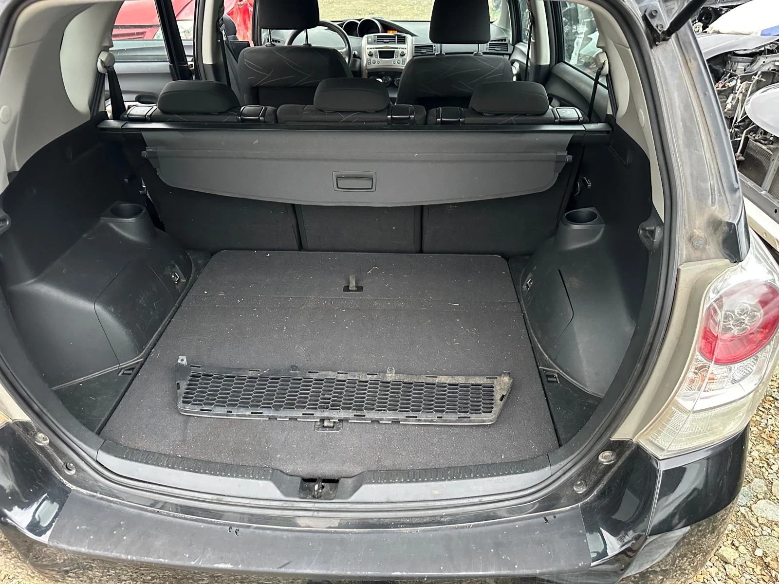 Toyota Verso 2.0d4d 126кс На части  - изображение 10