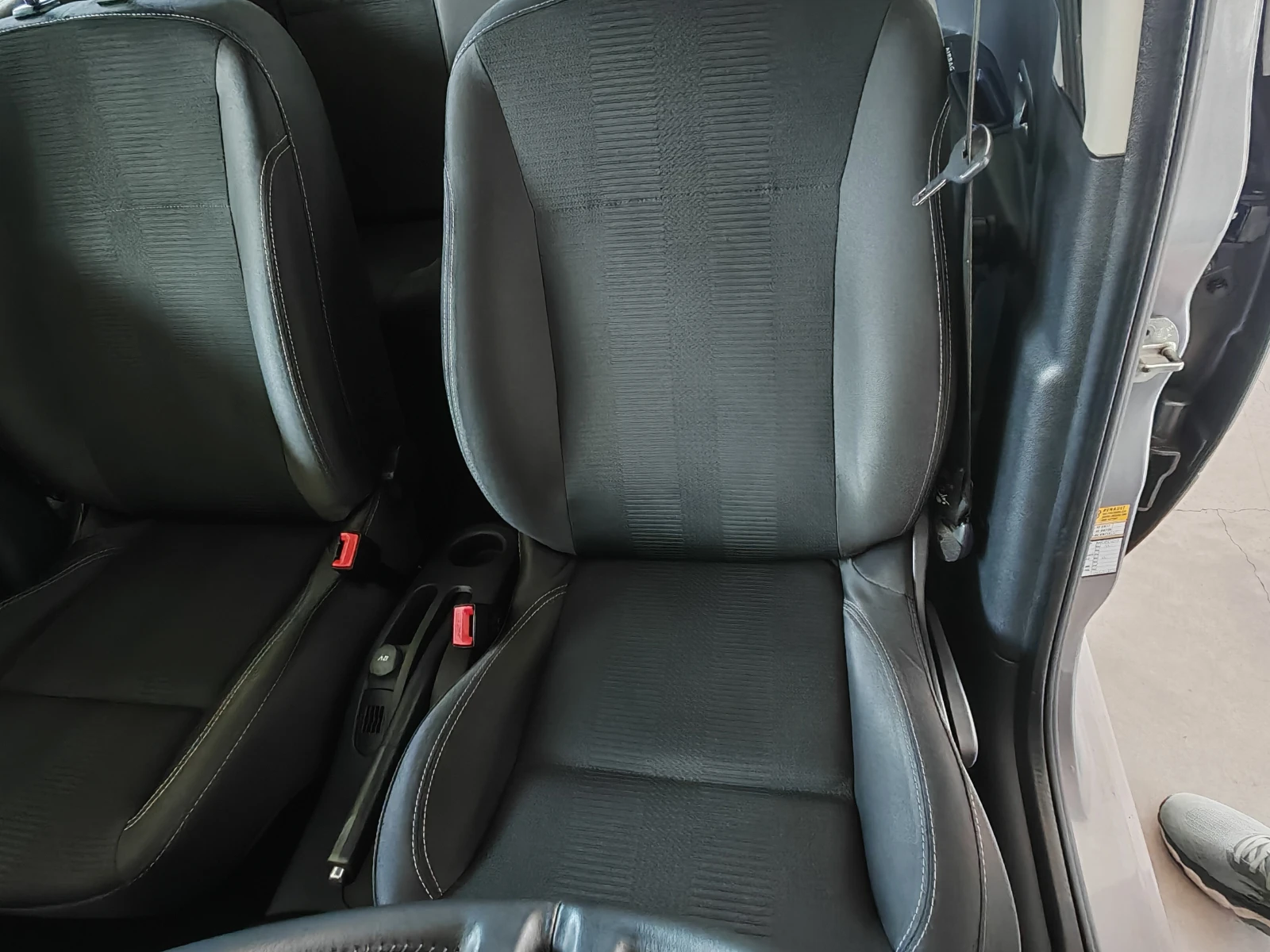Renault Clio 1.2 BENZIN NAVIGACIA - изображение 10
