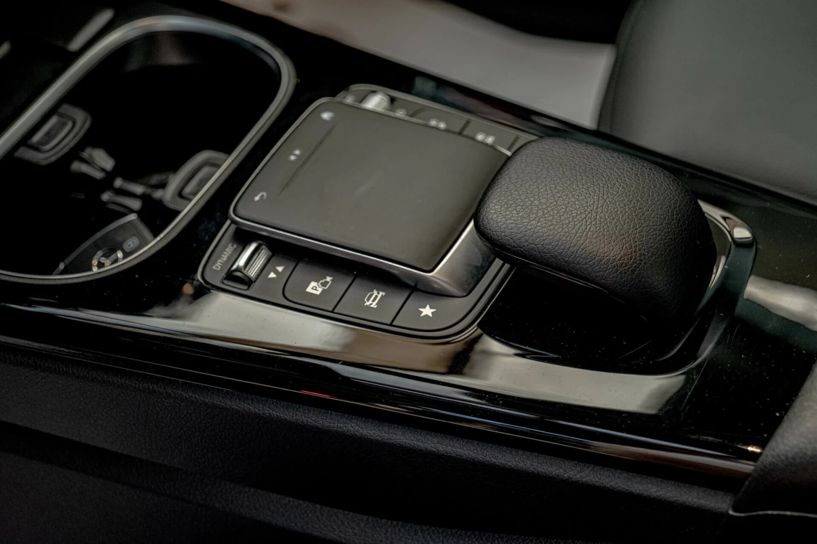 Mercedes-Benz CLA 250 Electro/MBUX/Dynamic Select/Камера/Подгрев - изображение 10