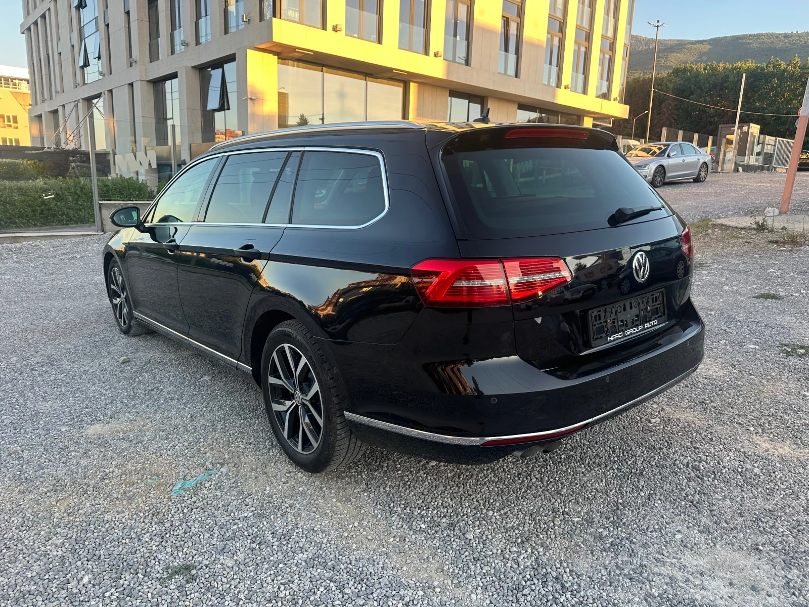 VW Passat АВТОМАТИК НАВИГАЦИЯ 4х4 - изображение 7