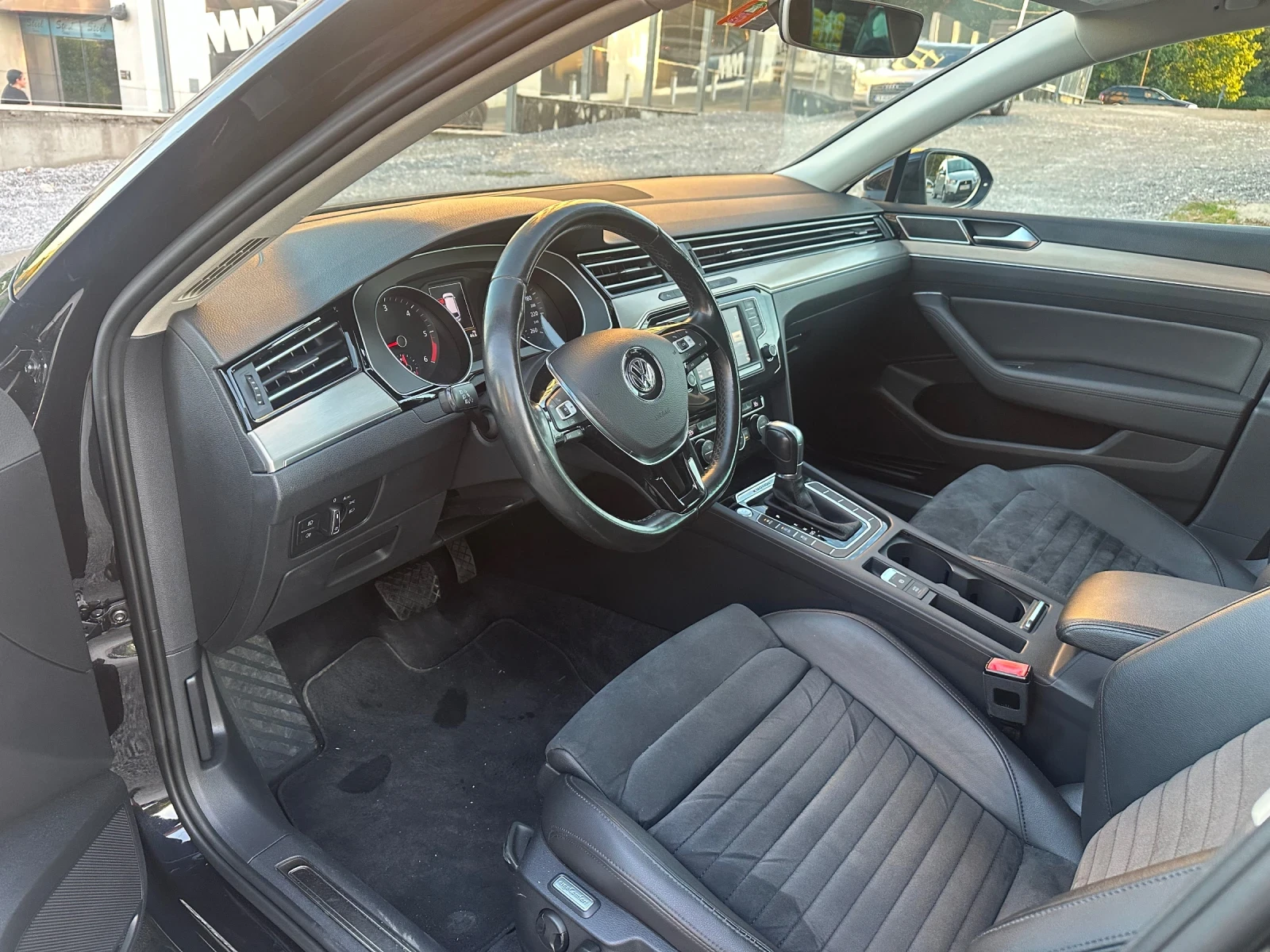 VW Passat АВТОМАТИК НАВИГАЦИЯ 4х4 - изображение 9