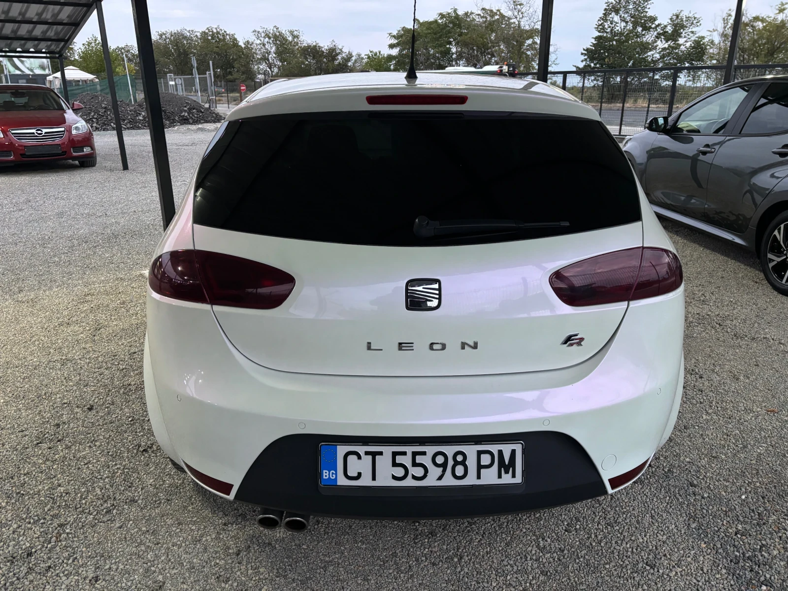 Seat Leon FR 2.0TDI 140ks - изображение 5