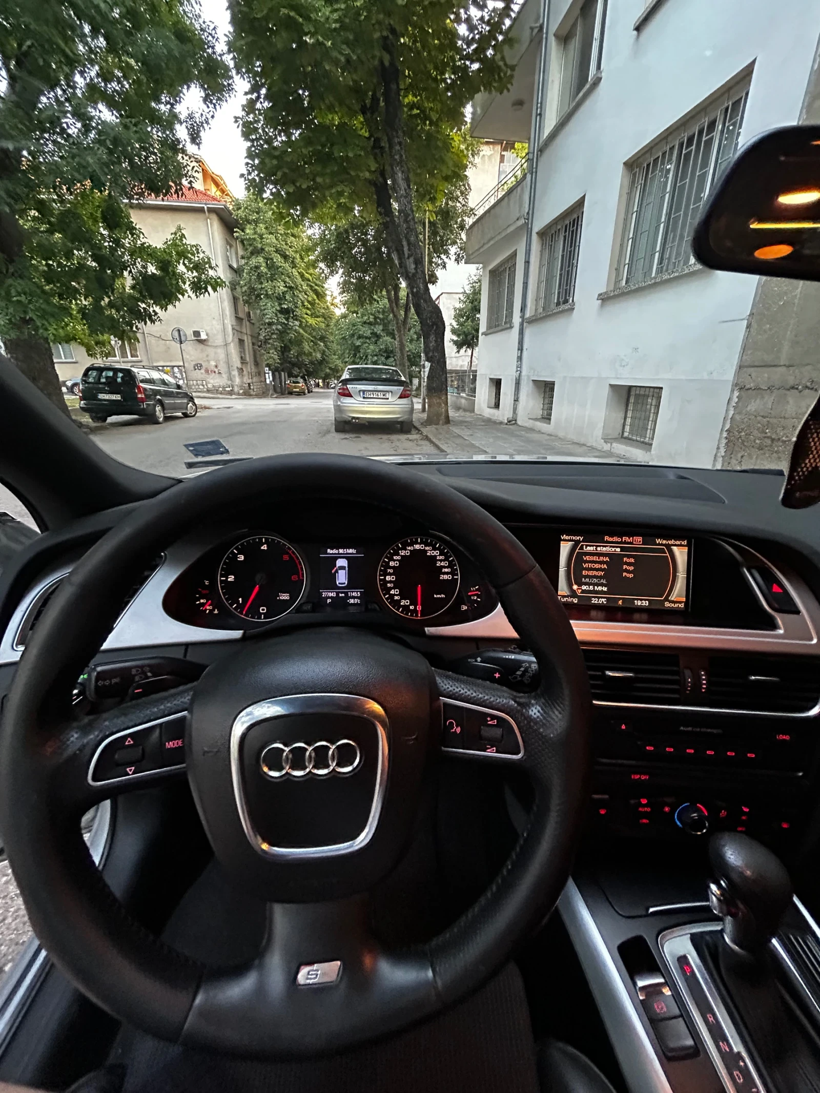 Audi A4 B8 2.7 tdi S-line - изображение 7