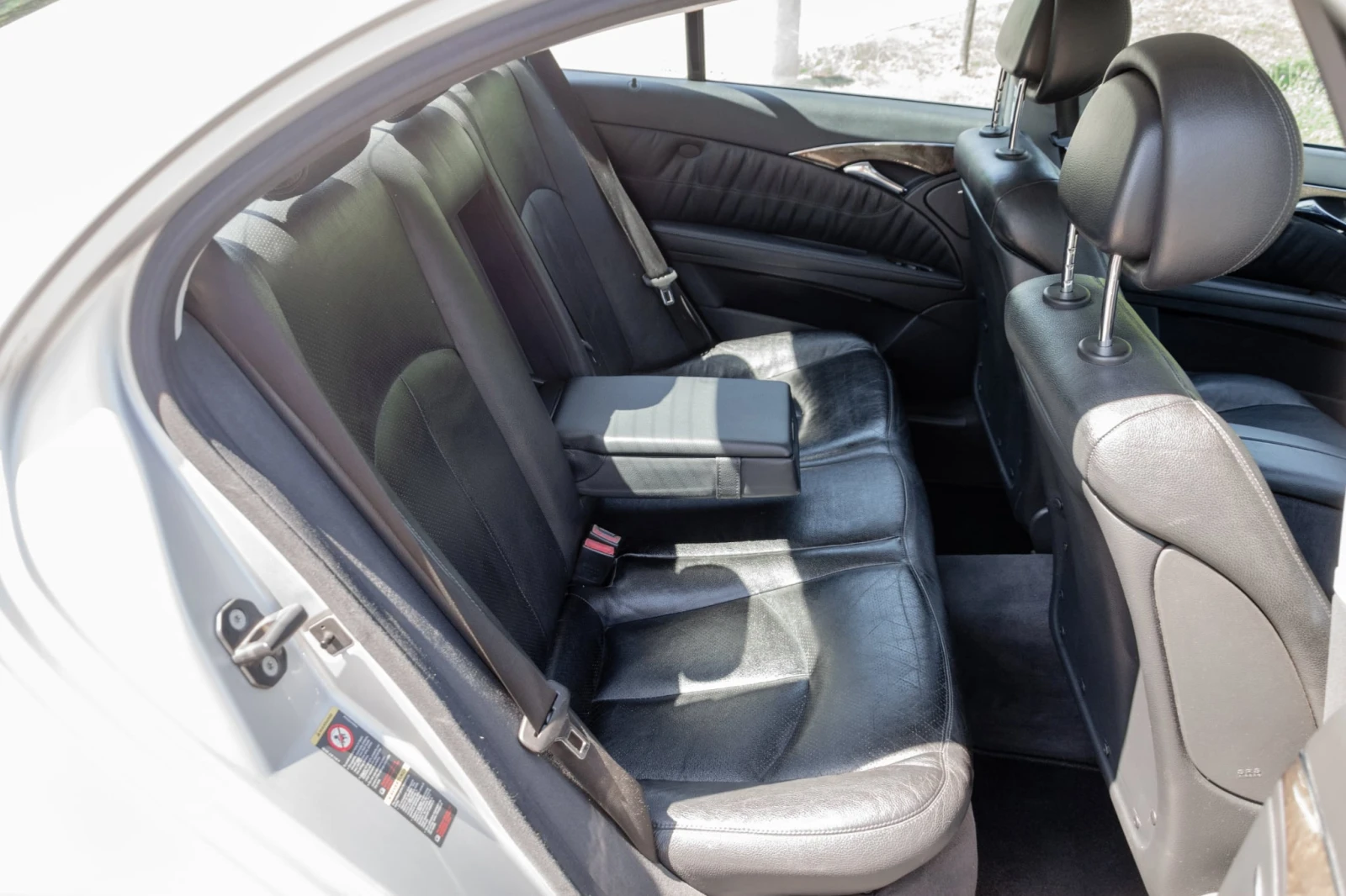 Mercedes-Benz E 320, снимка 12 - Автомобили и джипове - 54877798