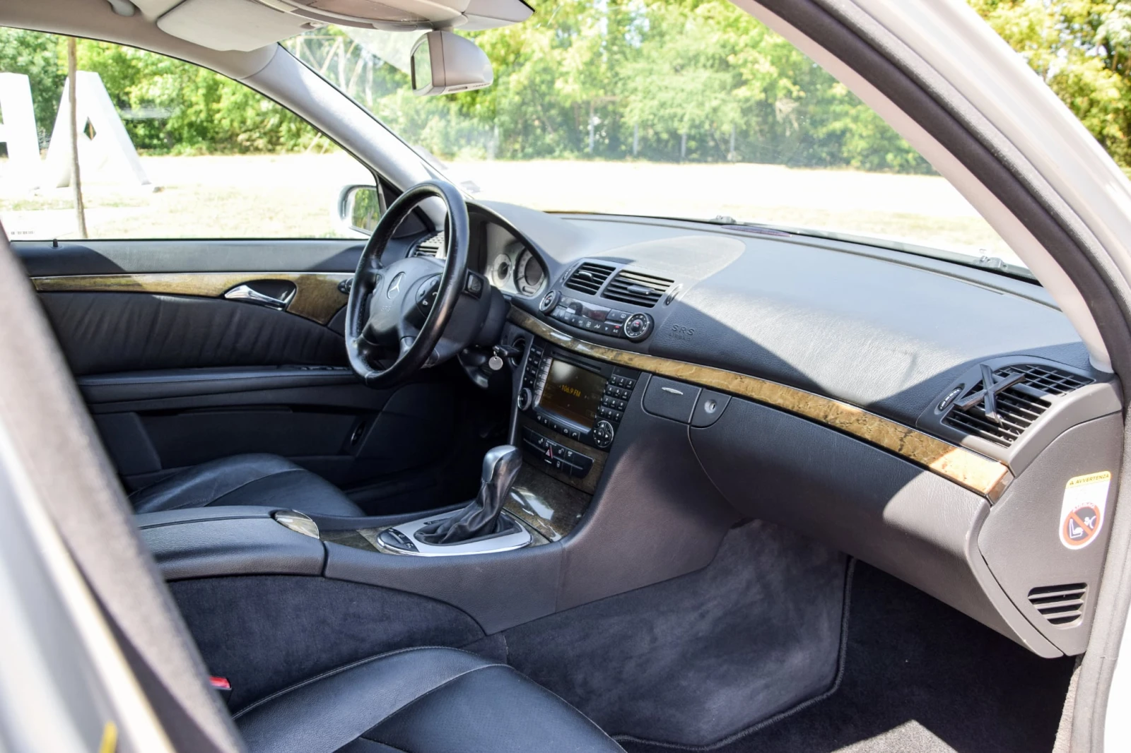Mercedes-Benz E 320, снимка 10 - Автомобили и джипове - 54877798