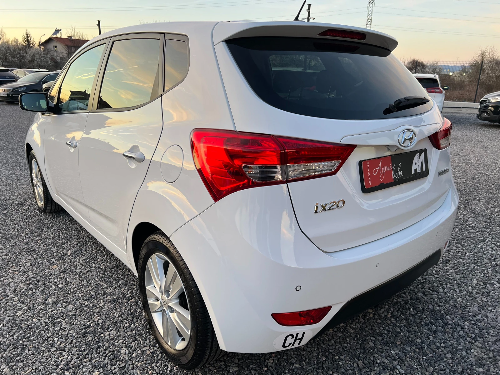 Hyundai Ix20 1.6i 115184км./АВТОМАТИК/НАВИГАЦИЯ/ПАНОРАМА/PDC/, снимка 3 - Автомобили и джипове - 54118840