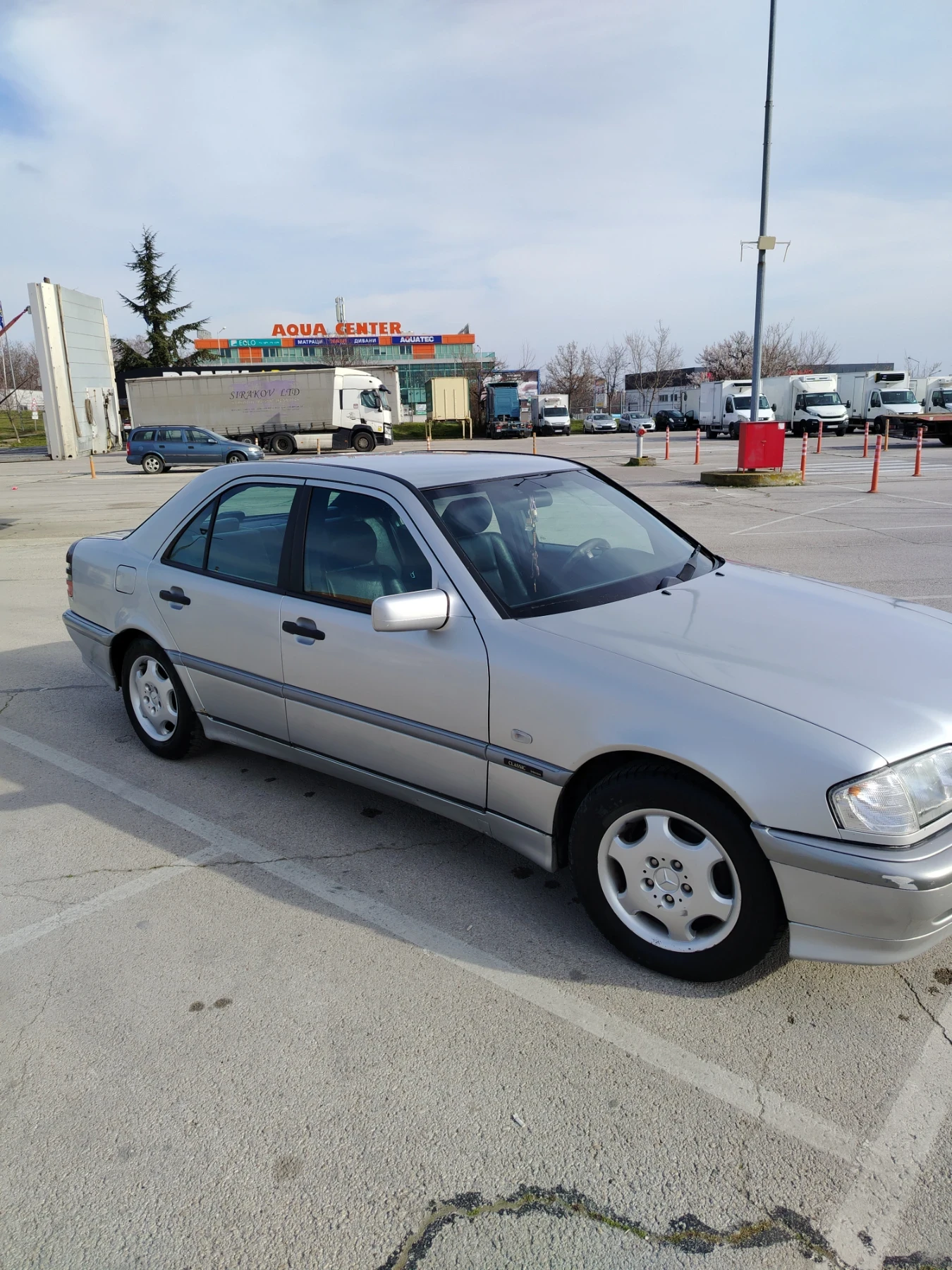 Mercedes-Benz C 220, снимка 3 - Автомобили и джипове - 54161077