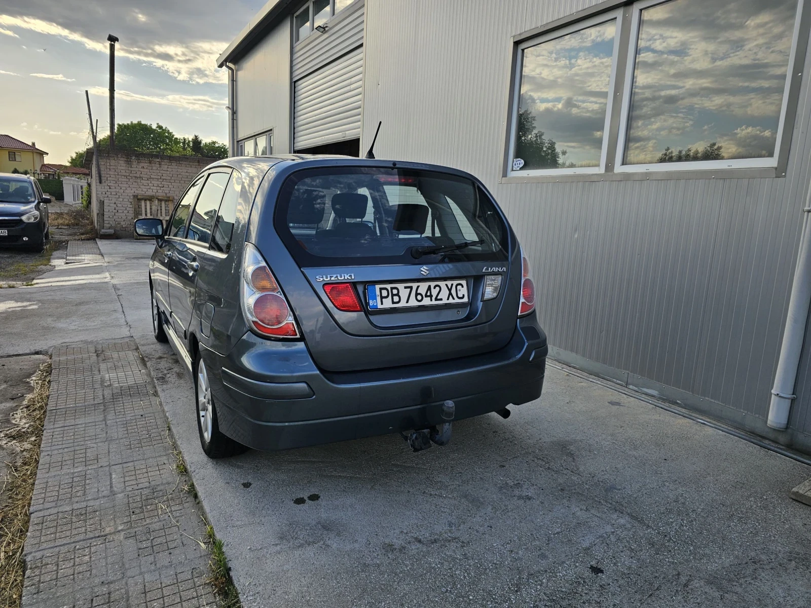 Suzuki Liana, снимка 2 - Автомобили и джипове - 54734779