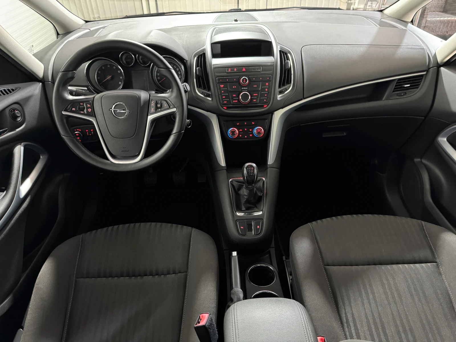 Opel Zafira Tourer 1.4 turbo 120 h.p. | COSMO | 7 МЕСТЕН , снимка 9 - Автомобили и джипове - 55141415