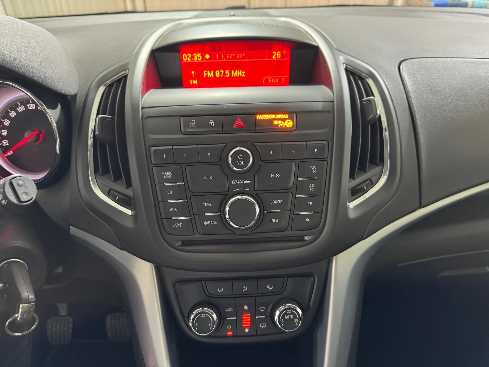 Opel Zafira Tourer 1.4 turbo 120 h.p. | COSMO | 7 МЕСТЕН , снимка 12 - Автомобили и джипове - 55141415