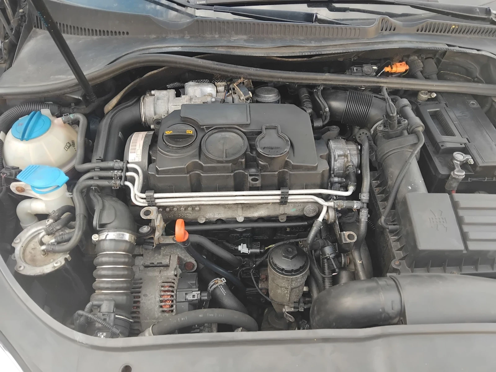 VW Golf 1.9 TDI, снимка 9 - Автомобили и джипове - 55302550