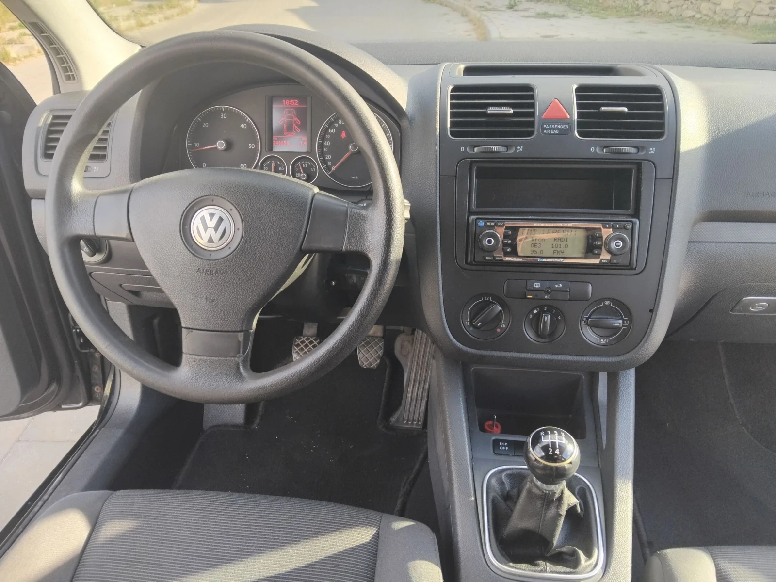 VW Golf 1.9 TDI, снимка 12 - Автомобили и джипове - 55302550