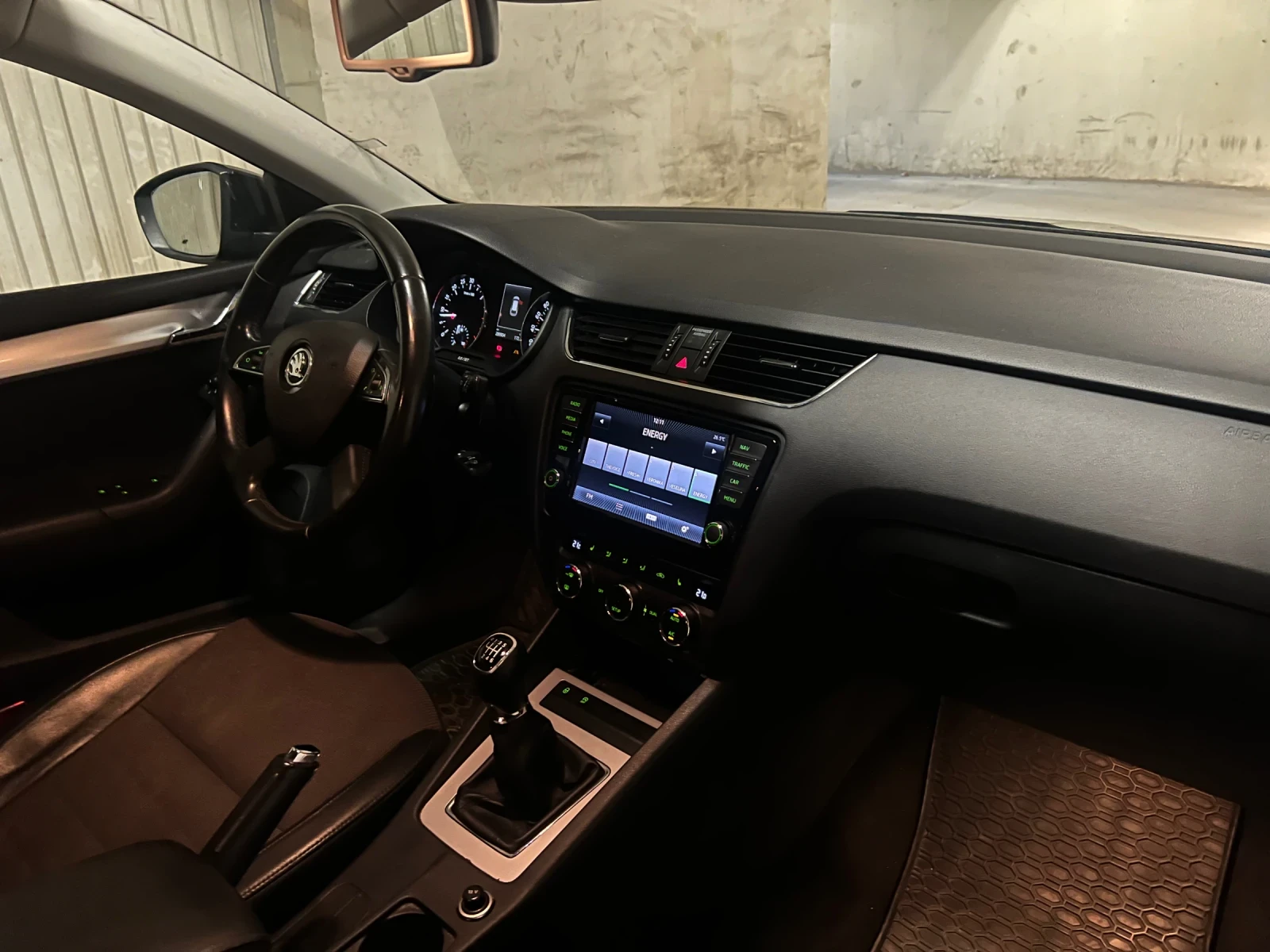 Skoda Octavia 2.0 дизел 150 коня с история, снимка 5 - Автомобили и джипове - 55756210