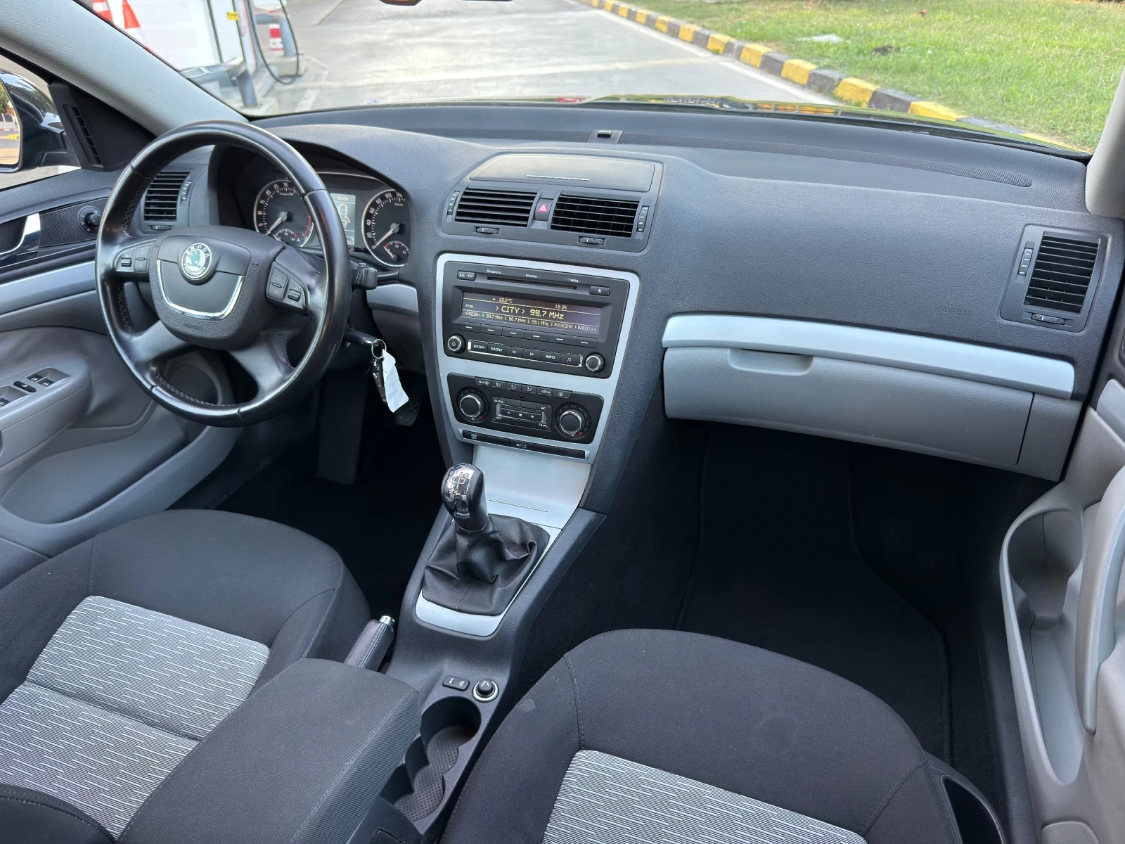 Skoda Octavia 1.6TDI Климатроник/217х км/Италия/ТОП !!, снимка 14 - Автомобили и джипове - 55939418
