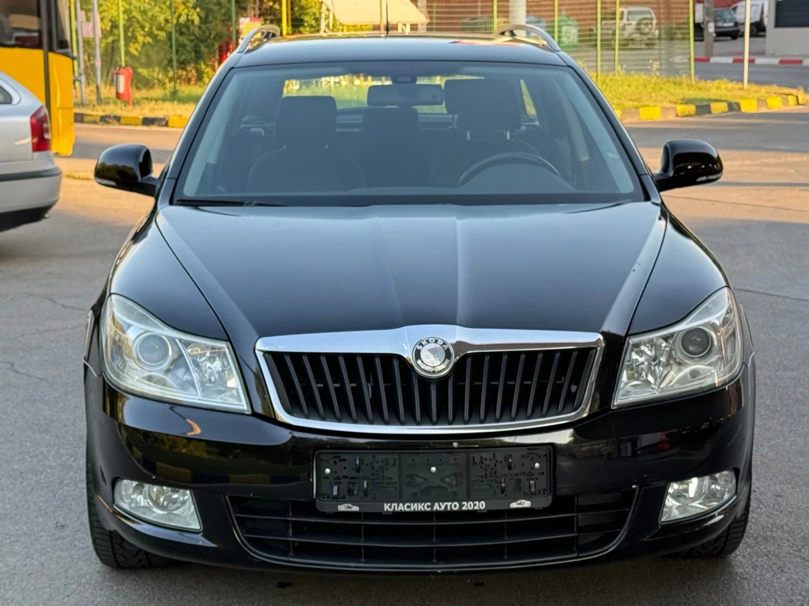 Skoda Octavia 1.6TDI Климатроник/217х км/Италия/ТОП !!, снимка 3 - Автомобили и джипове - 55939418