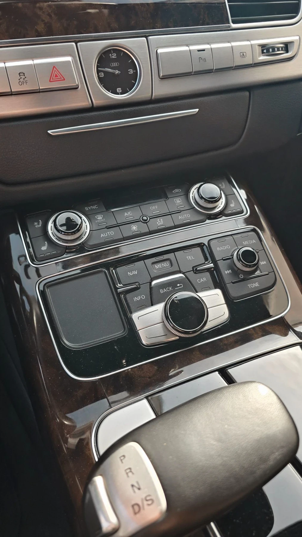 Audi A8 3.0TDI 3xTV/Matrix/, снимка 10 - Автомобили и джипове - 56128521