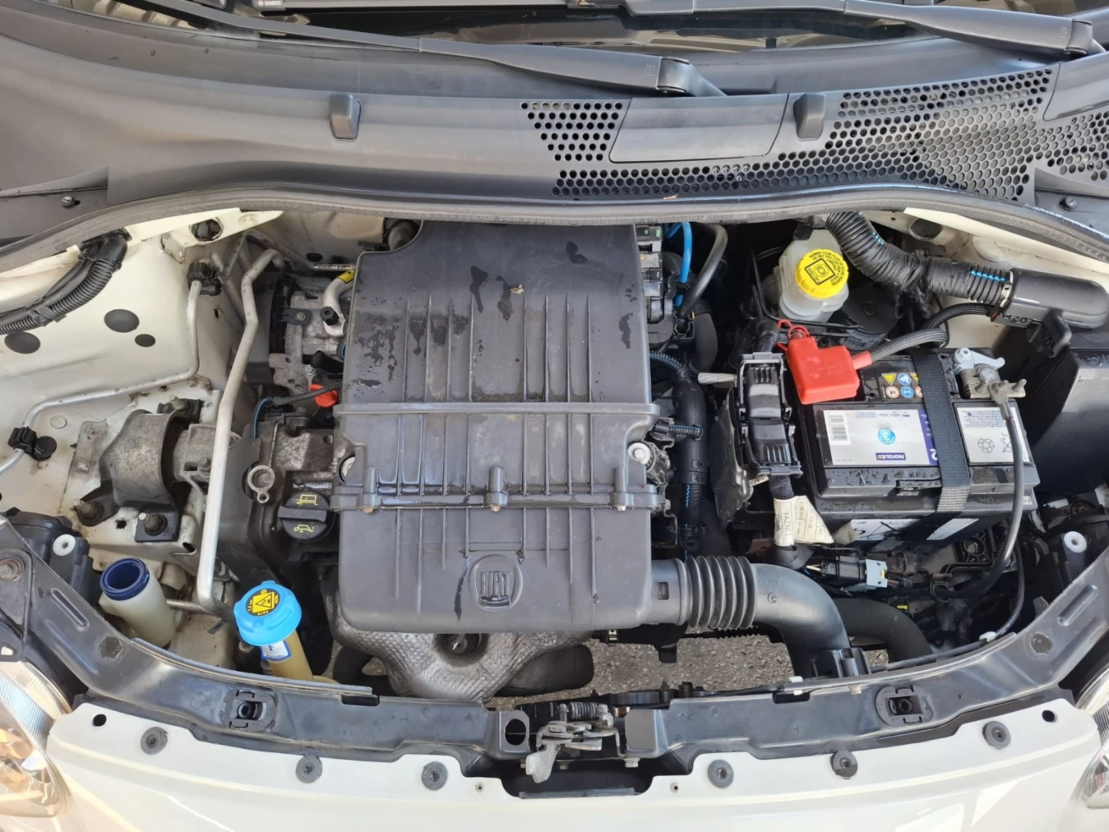 Fiat 500 1.2* LED* EURO6, снимка 16 - Автомобили и джипове - 56591384