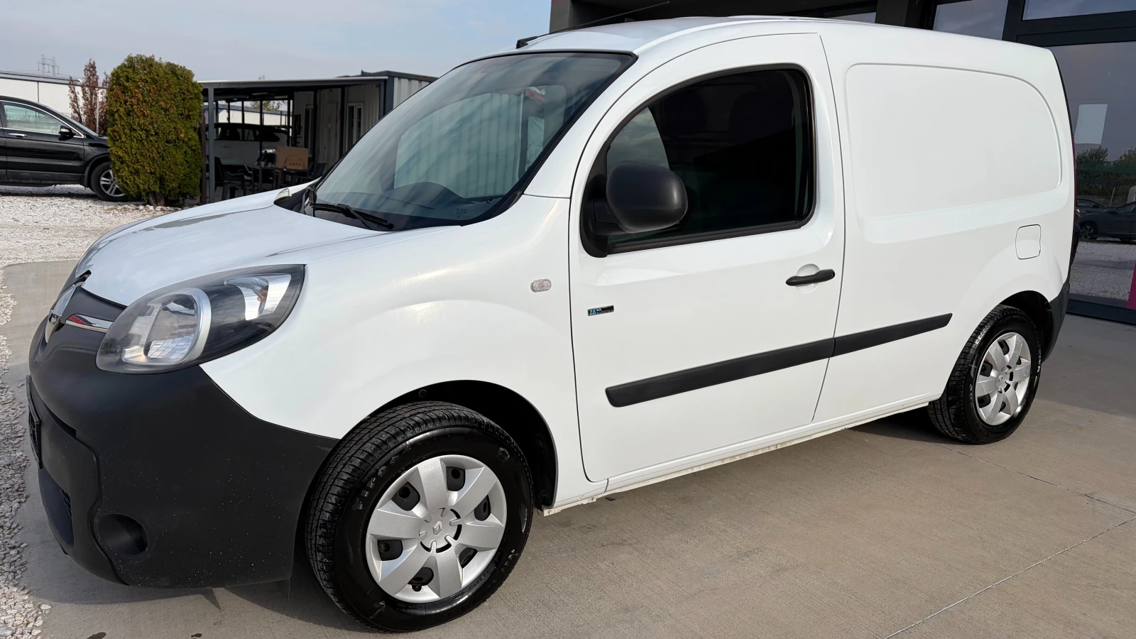 Renault Kangoo 33kWh, снимка 2 - Автомобили и джипове - 56642589