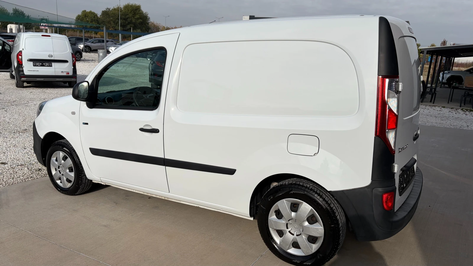 Renault Kangoo 33kWh, снимка 6 - Автомобили и джипове - 56642589