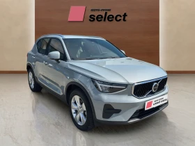 Volvo XC40 2.0 B3, снимка 2