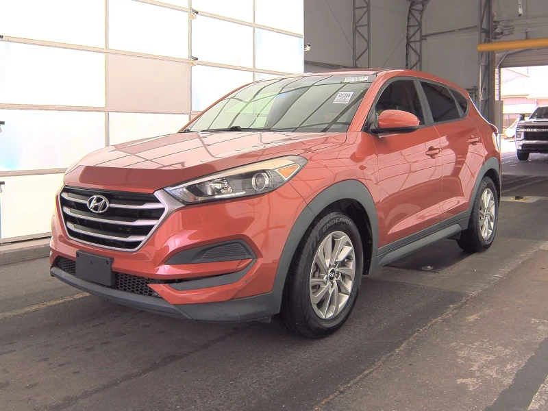 Hyundai Tucson SE, снимка 1 - Автомобили и джипове - 47749716