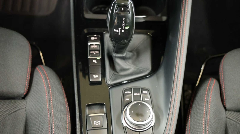 BMW X1 xDrive 18d, снимка 3 - Автомобили и джипове - 51683643