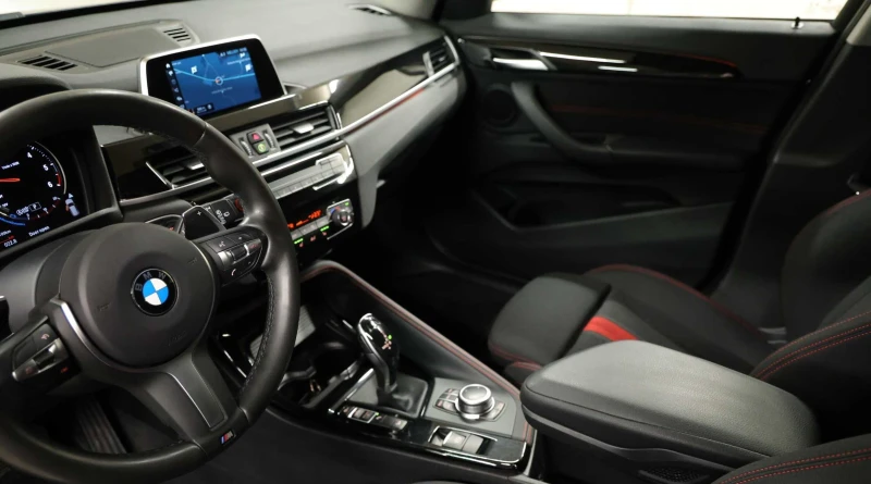 BMW X1 xDrive 18d, снимка 2 - Автомобили и джипове - 51683643