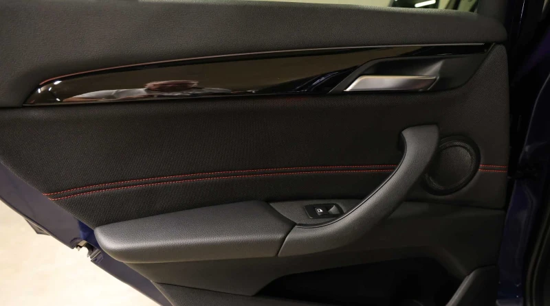 BMW X1 xDrive 18d, снимка 7 - Автомобили и джипове - 51683643