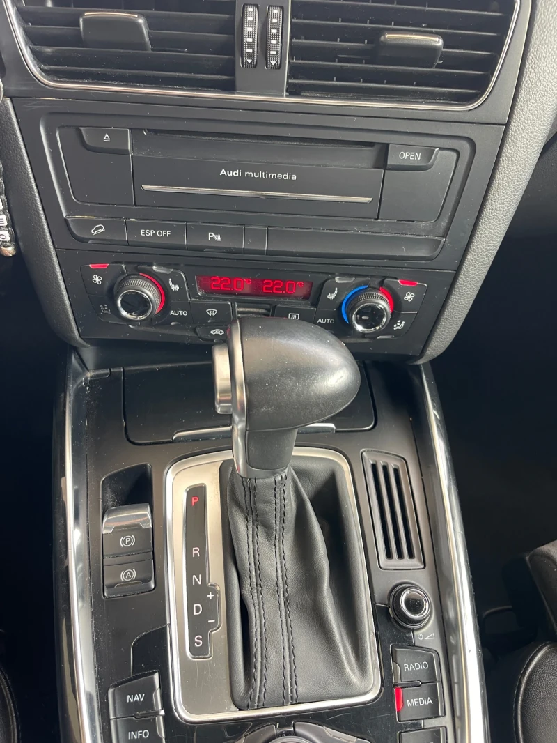 Audi Q5 2, 0.TDI, снимка 6 - Автомобили и джипове - 52259095