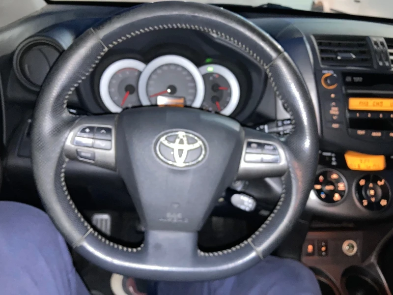 Toyota Rav4 2.2 D4D 150ks 4x4 EVRO 5, снимка 9 - Автомобили и джипове - 53474621