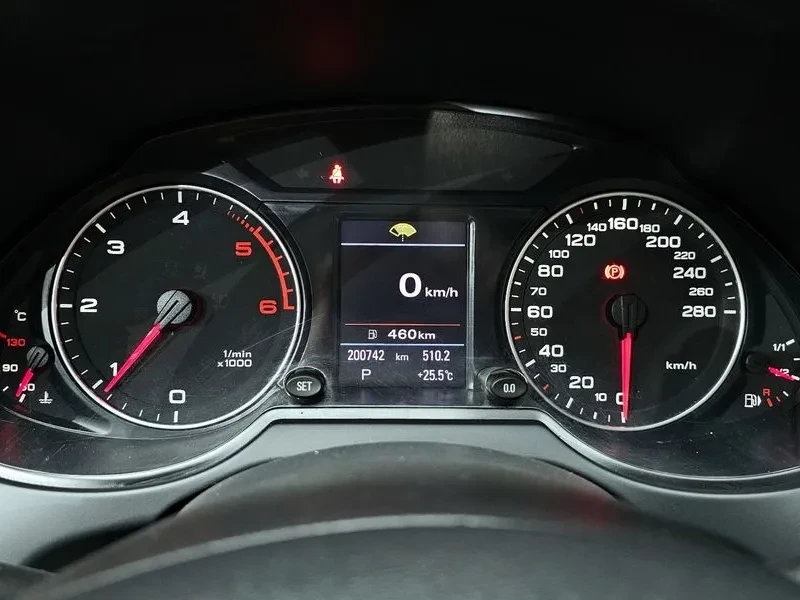 Audi Q5 2.0 TDI Quattro, снимка 8 - Автомобили и джипове - 55129979