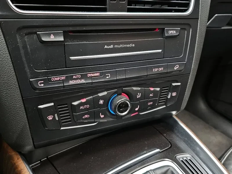 Audi Q5 2.0 TDI Quattro, снимка 16 - Автомобили и джипове - 55129979