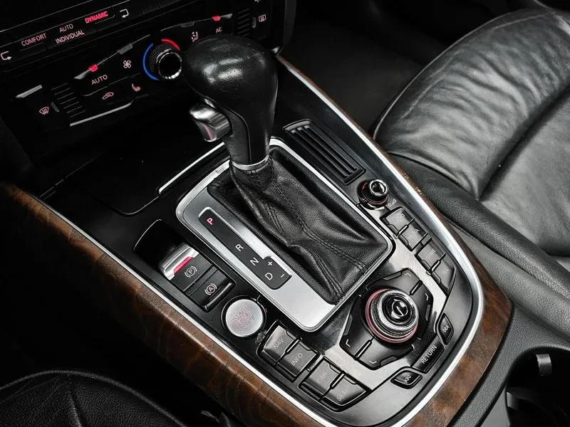 Audi Q5 2.0 TDI Quattro, снимка 9 - Автомобили и джипове - 55129979