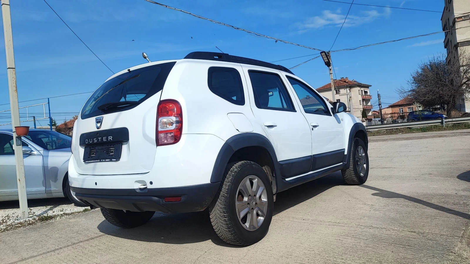 Dacia Duster 1.6i GPL  - изображение 7