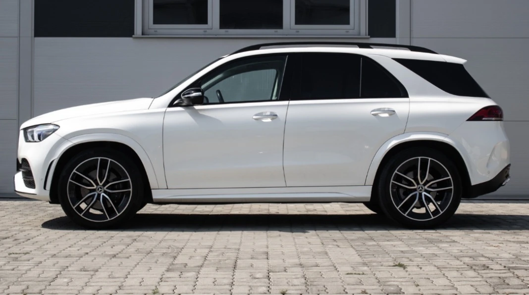 Mercedes-Benz GLE 350 d 4Matic AMG Line - изображение 4