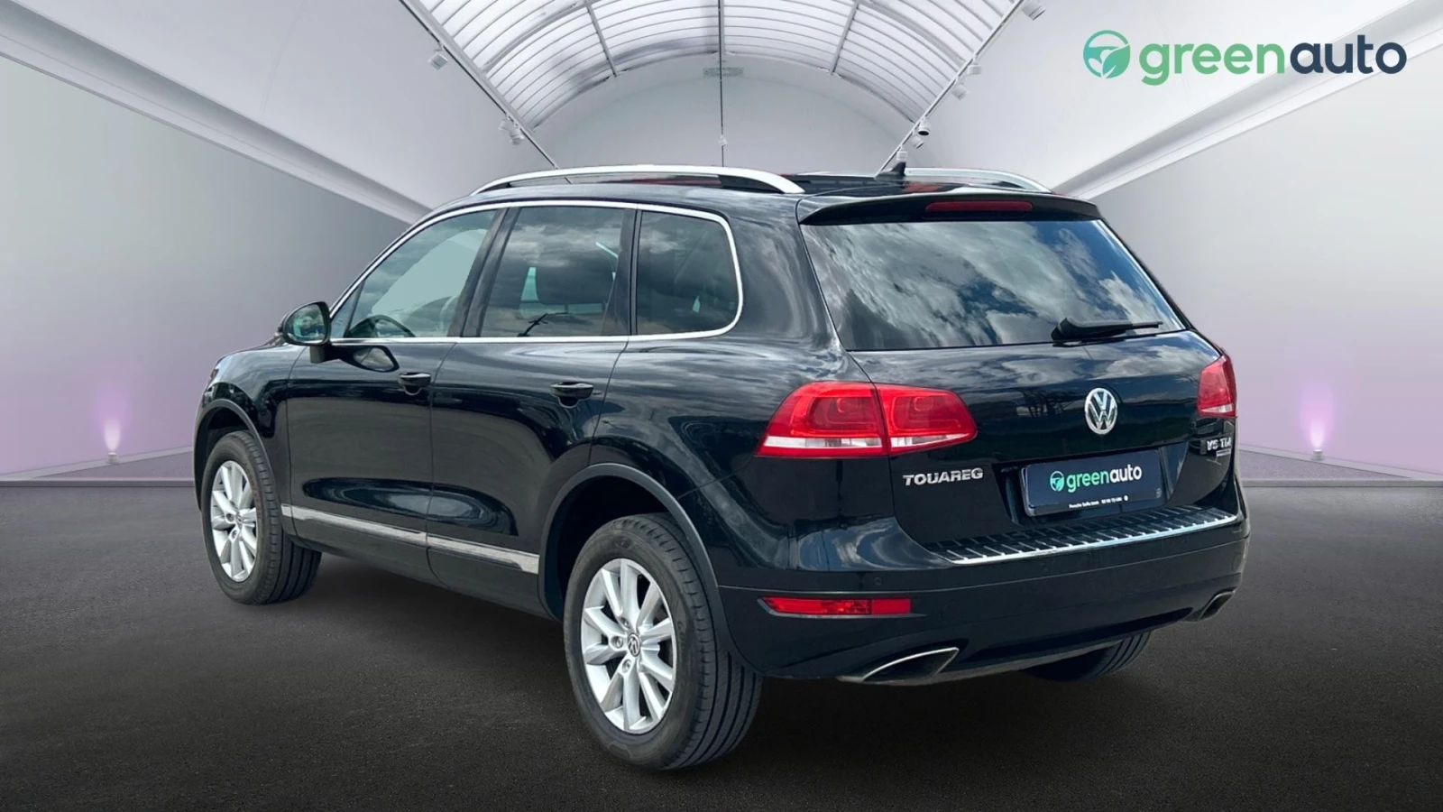VW Touareg 3.0 TDi 4Motion, Месечна вноска от 990 лв. - изображение 3