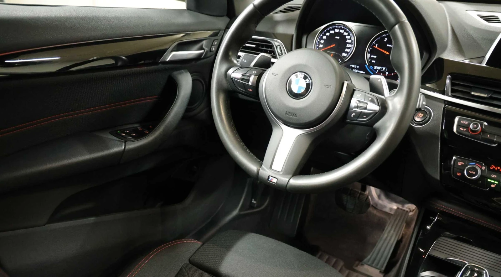 BMW X1 xDrive 18d - изображение 10