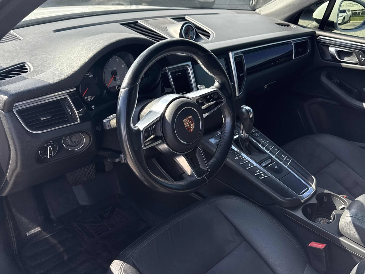 Porsche Macan * АВТО КРЕДИТ* ЦЕНА ДО БГ * СЕРВИЗНА ИСТОРИЯ *  - изображение 7