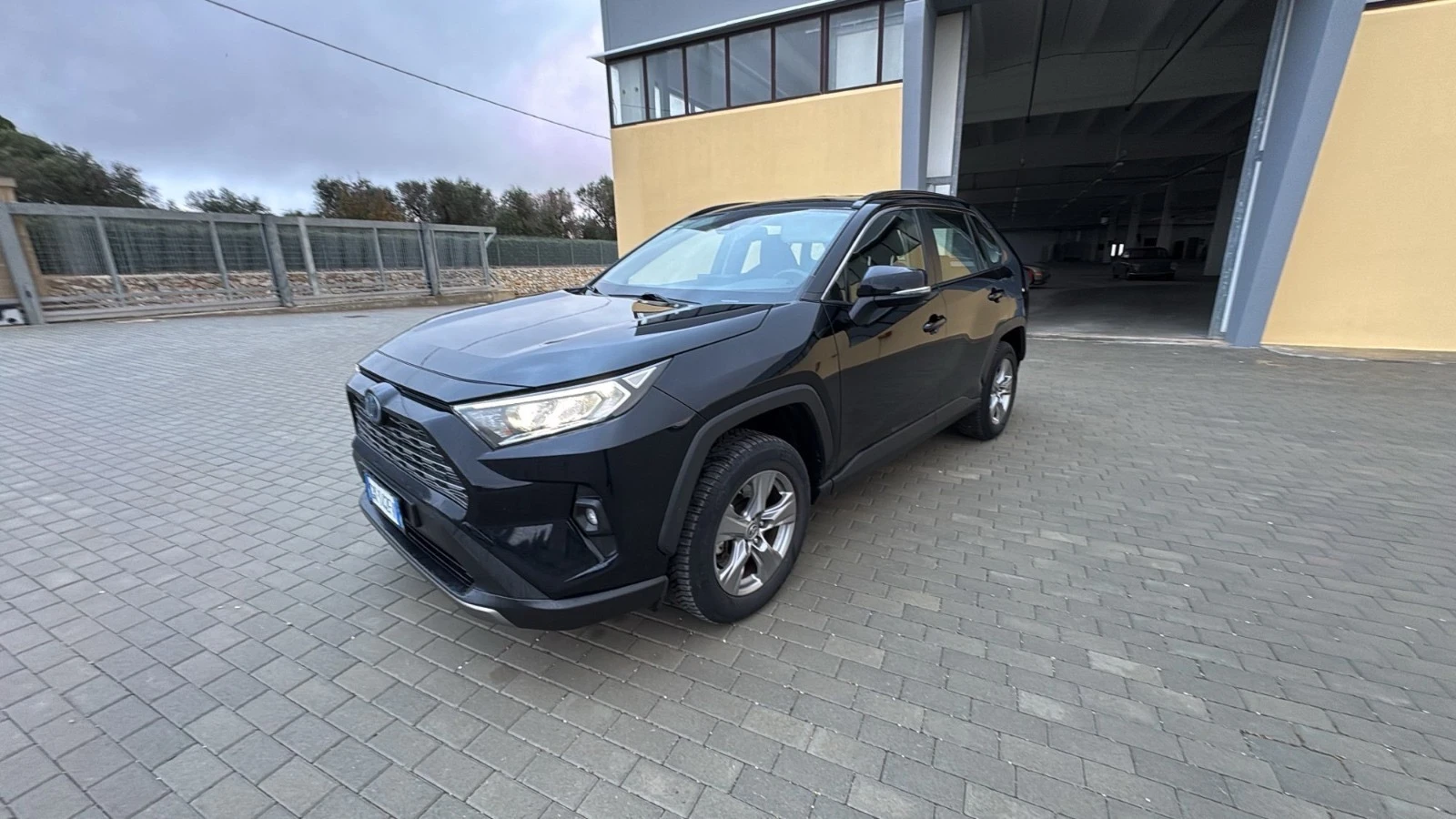 Toyota Rav4 !!!ОЧАКВАН ВНОС!!! ГАРАНЦИЯ ! 2.5 VVT-i Business  - изображение 2