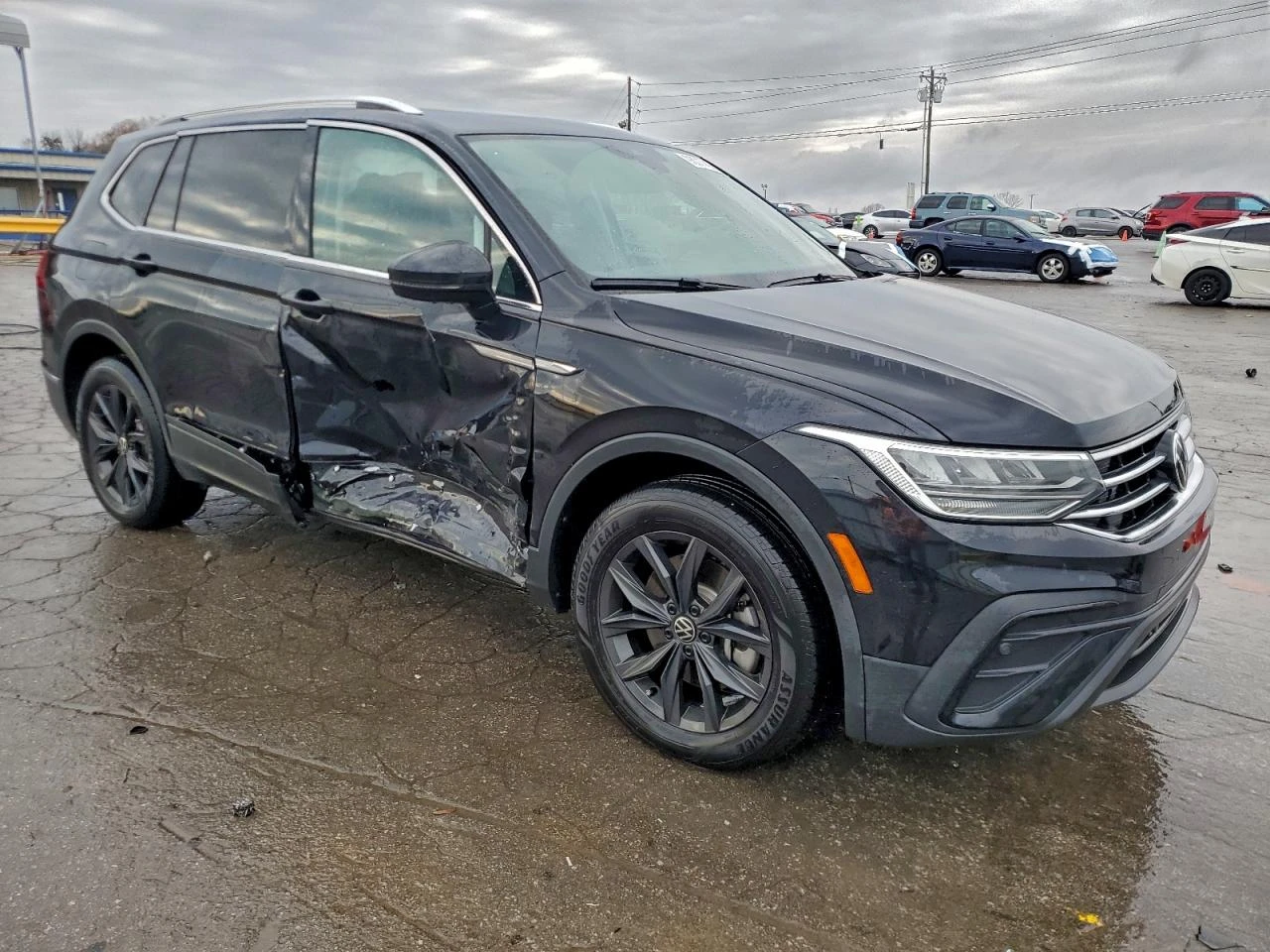 VW Tiguan 2.0T SE FWD - изображение 4