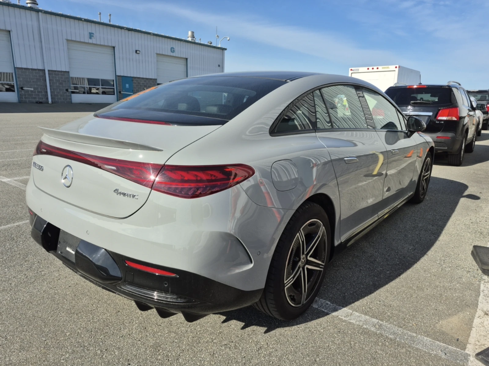 Mercedes-Benz EQE 2023 Mercedes-Benz EQE 500, снимка 3 - Автомобили и джипове - 54520230