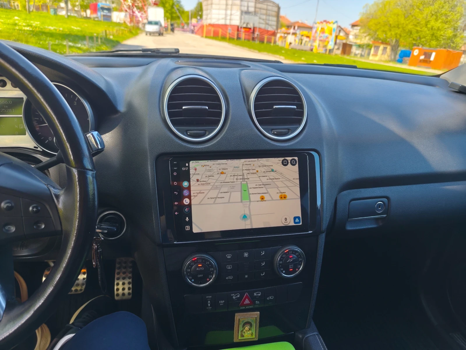 Mercedes-Benz ML 320, снимка 9 - Автомобили и джипове - 54595227