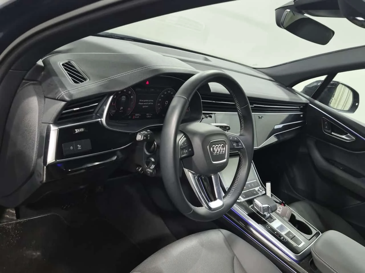 Audi Q7 45 TFSI QUATTRO| 360| PANO| 2 КЛЮЧА| 7 МЕСТЕН| , снимка 9 - Автомобили и джипове - 55313468