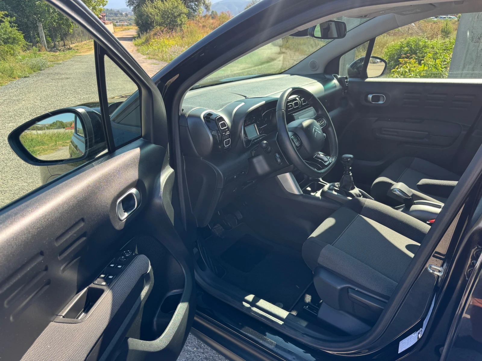 Citroen C3 Aircross 1.2T * NAVI* SERVICE* TOP* , снимка 8 - Автомобили и джипове - 55465048