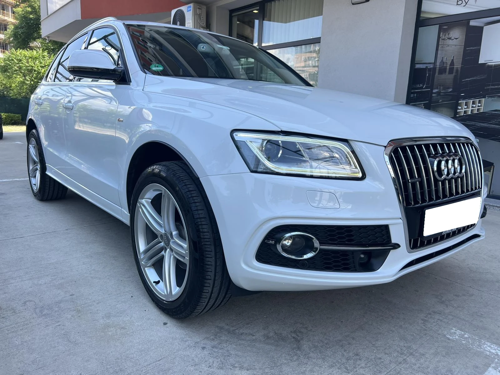 Audi Q5 2.0TDI* FULL* Distr* Cam* Pano* Lane assist* klima