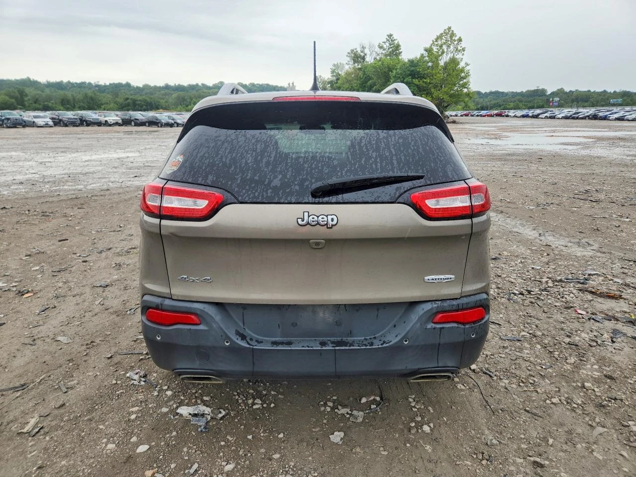 Jeep Cherokee 3.2l Latitude, снимка 6 - Автомобили и джипове - 56145722