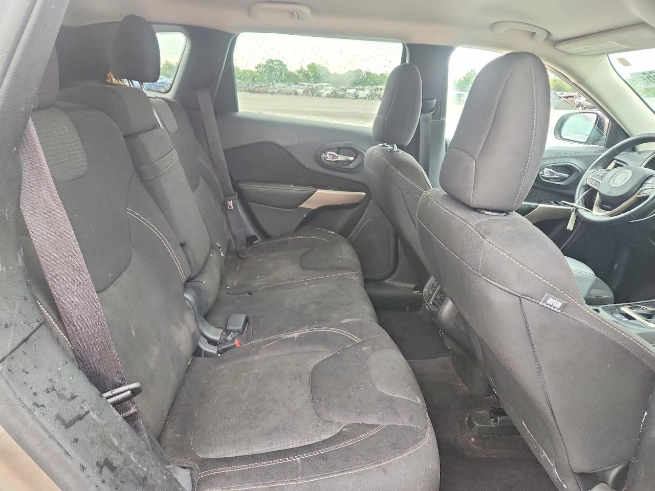 Jeep Cherokee 3.2l Latitude, снимка 11 - Автомобили и джипове - 56145722