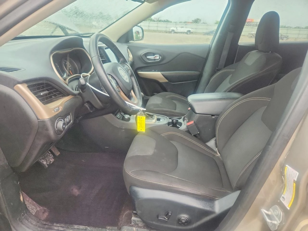 Jeep Cherokee 3.2l Latitude, снимка 7 - Автомобили и джипове - 56145722