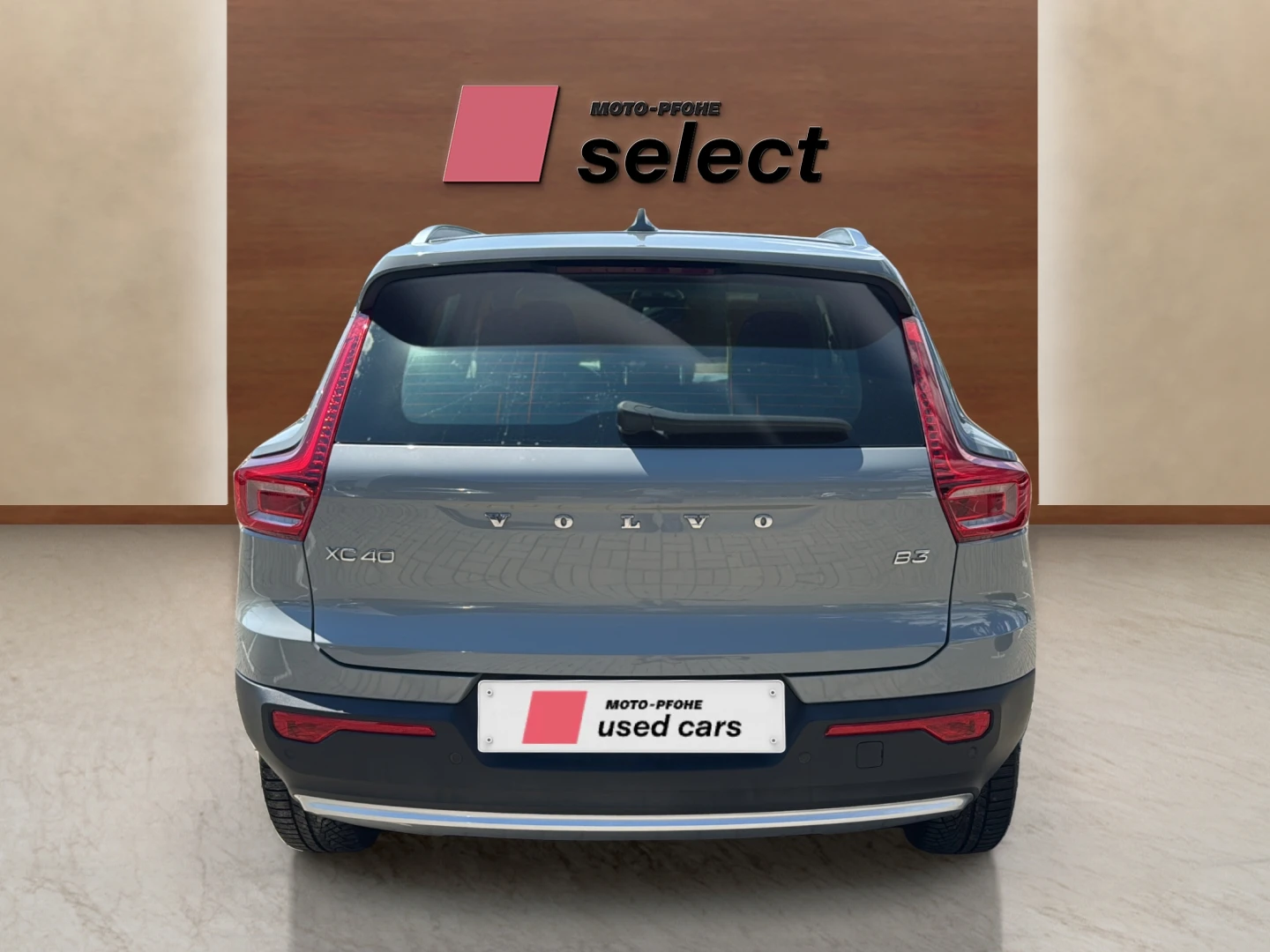 Volvo XC40 2.0 B3, снимка 8 - Автомобили и джипове - 56586779